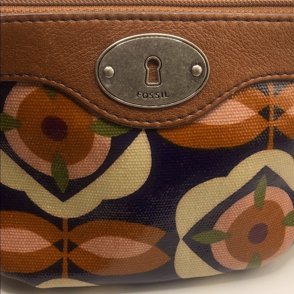 Fossil Women's Floral Cosmetic Bag - Tan and Navy - Picture 3 of 7
